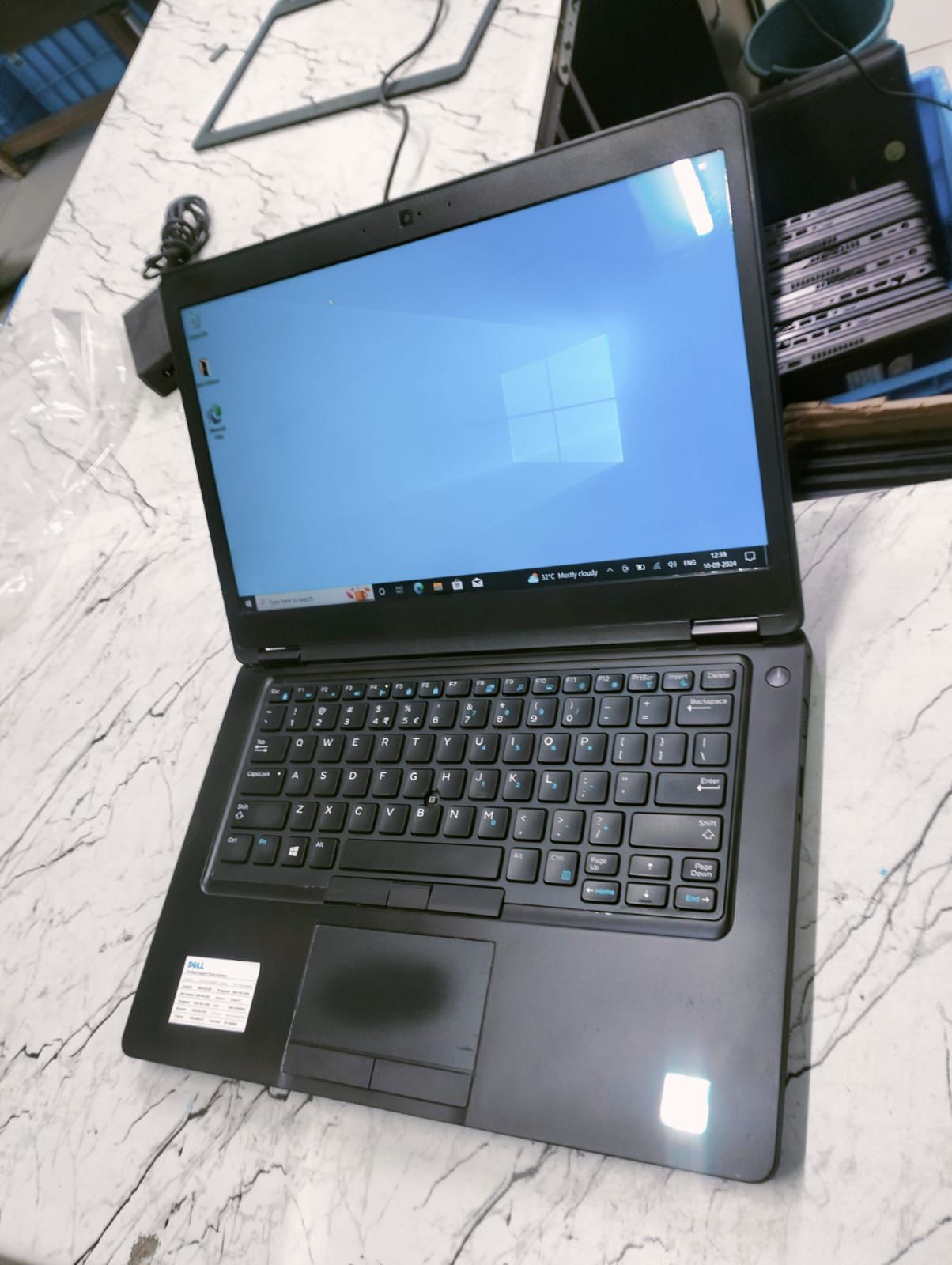 Dell Latitude 7270 I7/6th generation 8 GB RAM 256 SSD 12.5" Display