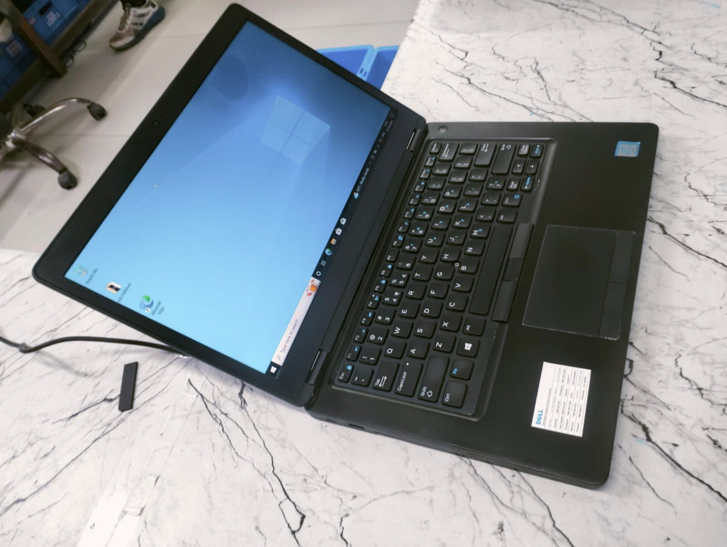 Dell Latitude 7270 I7/6th generation 8 GB RAM 256 SSD 12.5" Display