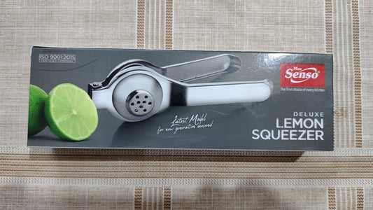 Max Senso Deluxe Lemon Squeezer.
