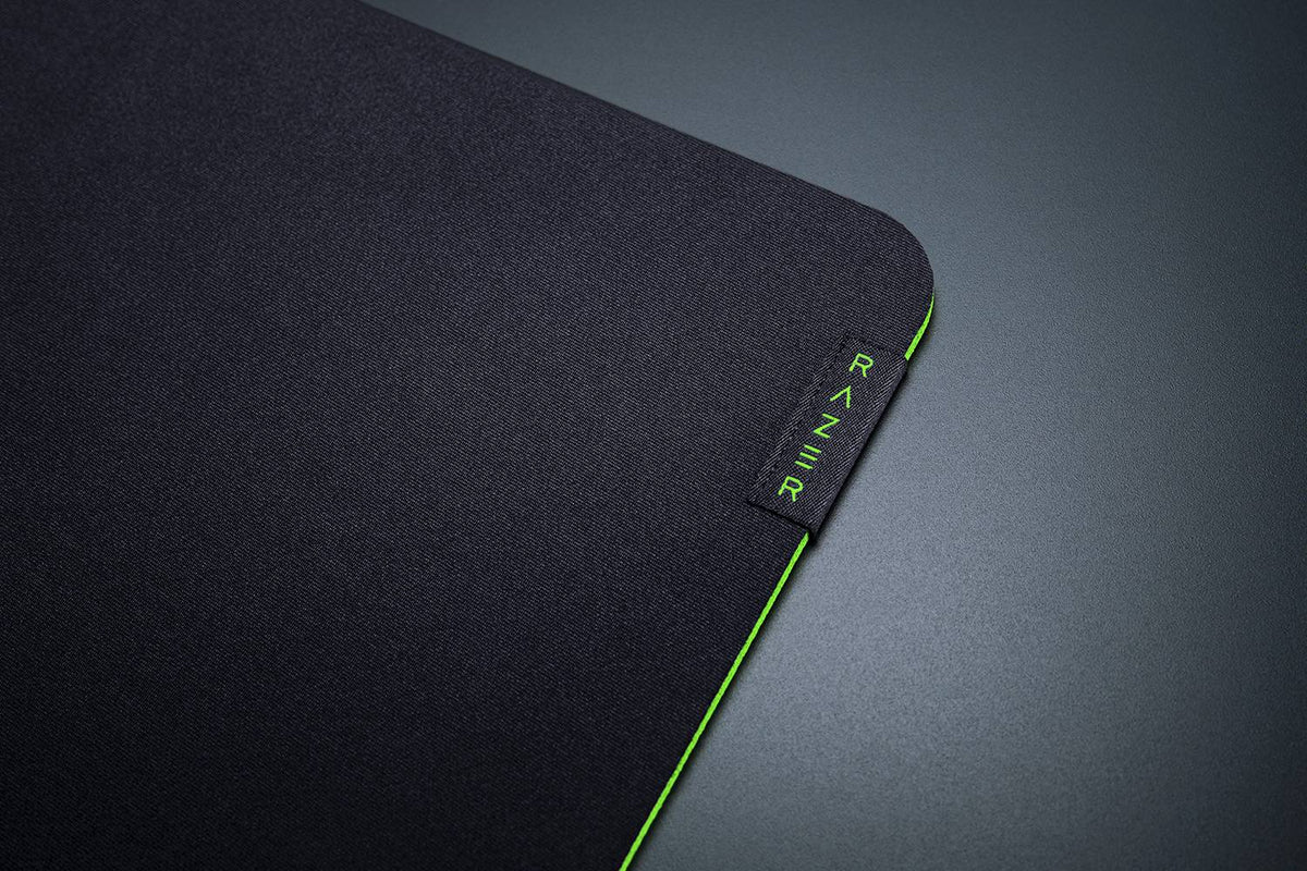 Razer Gigantus V2 - Soft Gaming Mouse Mat - Medium(RZ02-03330200-R3U1)