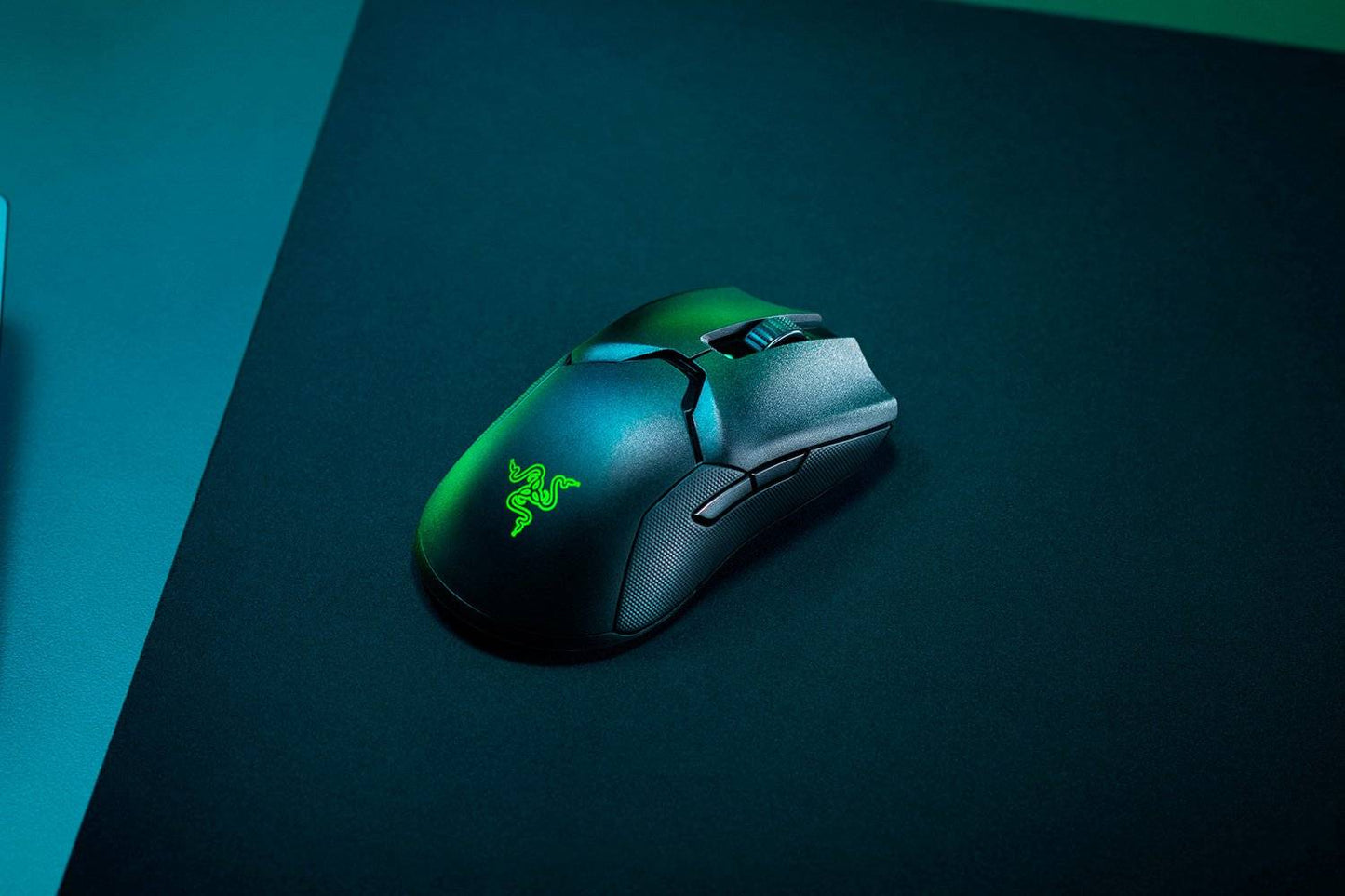 Razer Viper Ultimate Wireless Gaming Mouse with Charging Dock Black