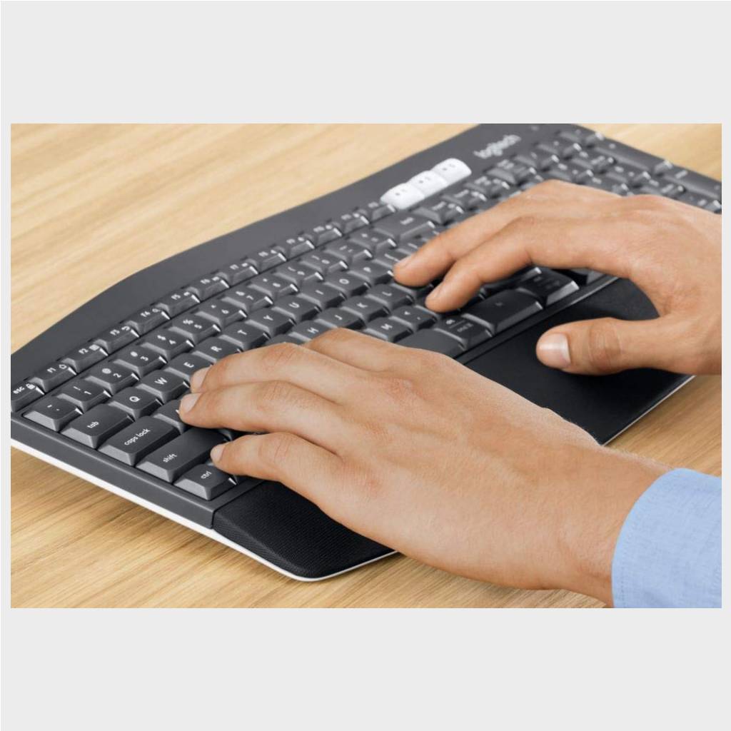Logitech MK850 Performance Wireless Keyboard and Mouse Combo