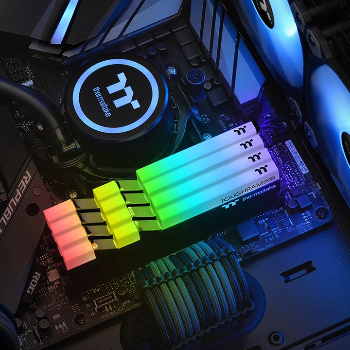 Thermaltake TOUGHRAM RGB Memory DDR4 3600MHz 16GB (8GB x 2)