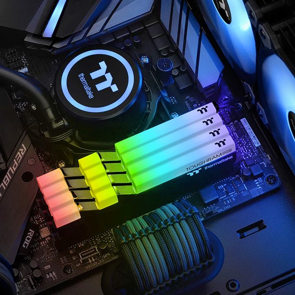 Thermaltake TOUGHRAM RGB Memory DDR4 3000MHz 16GB (8GB x 2) RAM