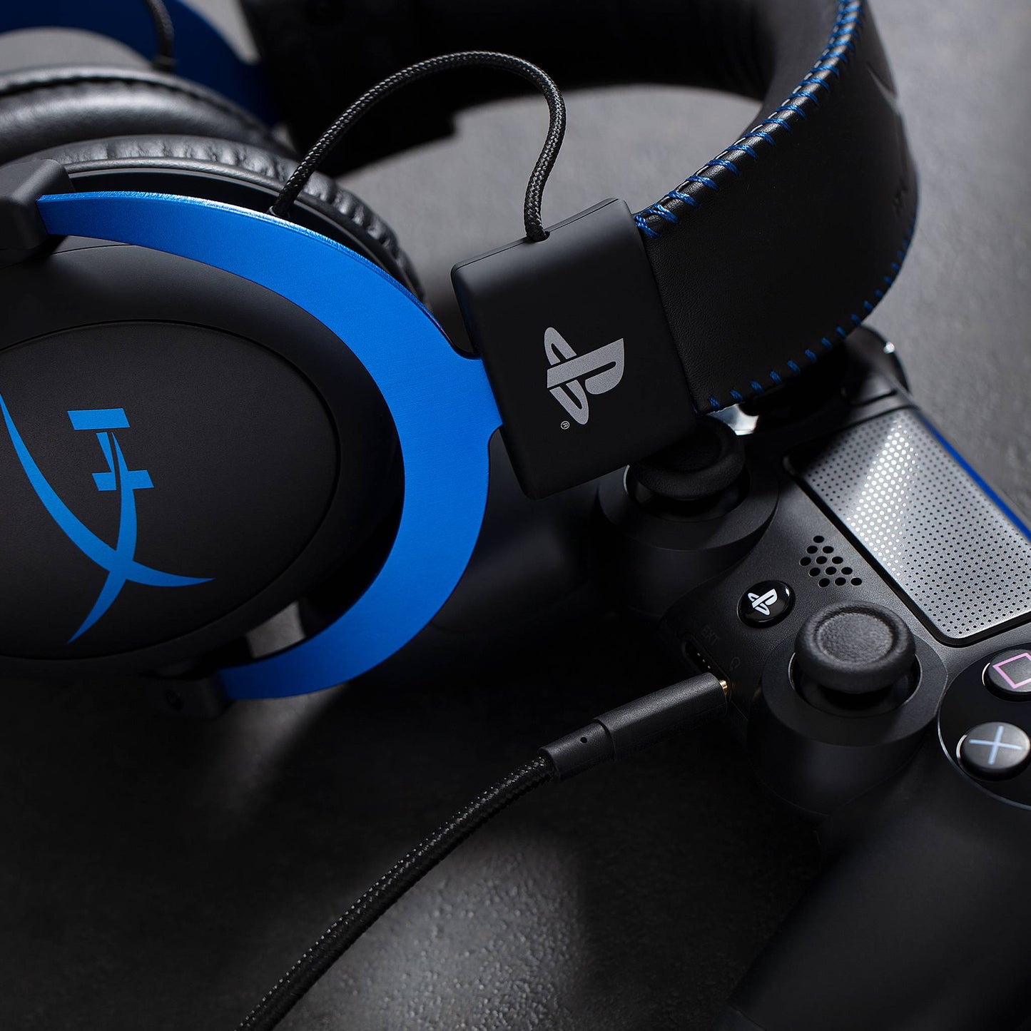 HyperX Cloud HX-HSCLS-BL/EM Gaming Headset for Playstation 4 (Black and Blue)