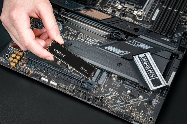 Crucial P3 Plus 1TB PCIe M.2 2280 nvme Gen4 read 5,000 MB/s write 3,600 MB/s SSD-ssd-Crucial-computerspace