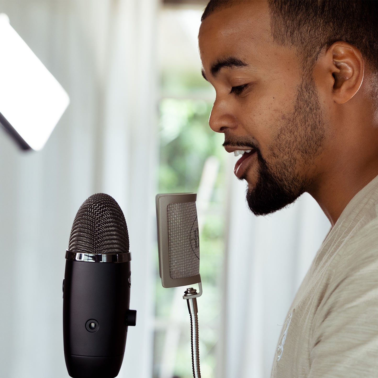 Blue Yeti X Premium Multi Pattern USB Microphone with Blue Voice-Microphones-Blue-Black-computerspace