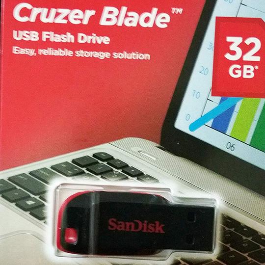 SanDisk Cruzer Blade 32GB USB 2.0 Pen Drive