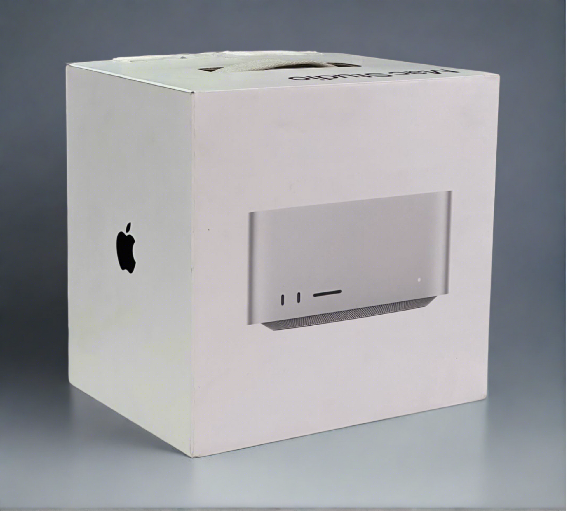 Apple Studio M1 chip open box