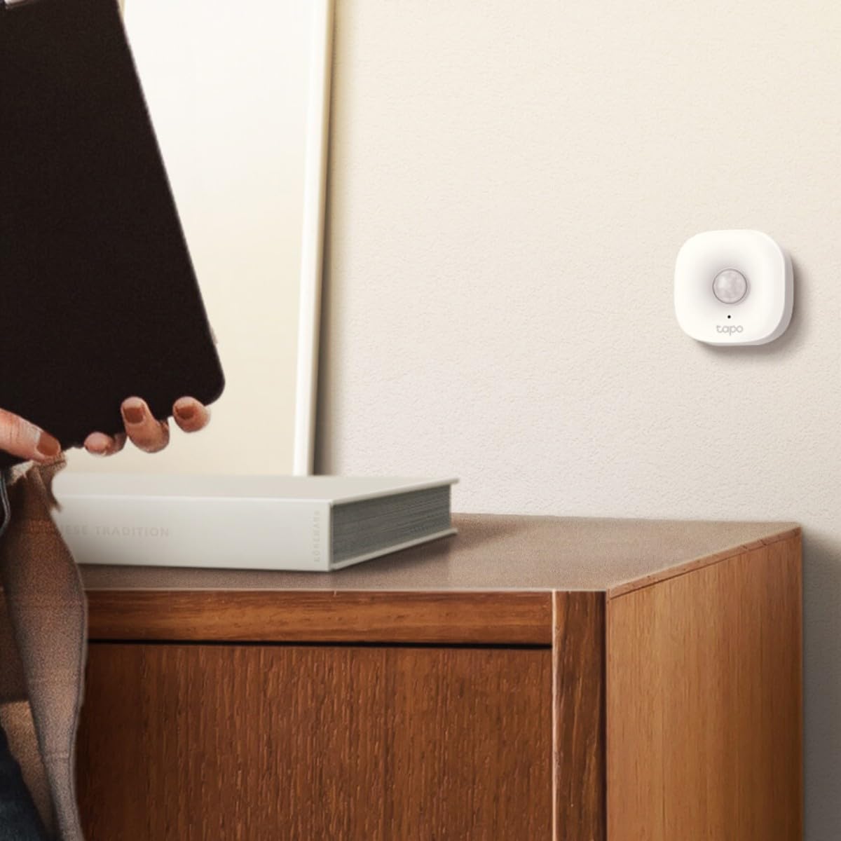 TP-Link Tapo T100 120° PIR Smart Motion Sensor with Motion-Activated Light, Energy Saving, Battery-Powered, Real-Time Notifications, Device Sharing