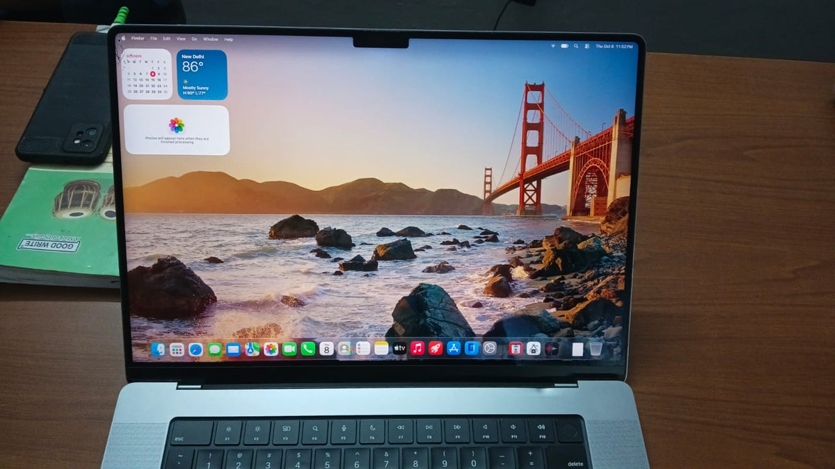 Refurbished Apple MacBook Pro A2485- M1 Pro/32/1TB Laptop