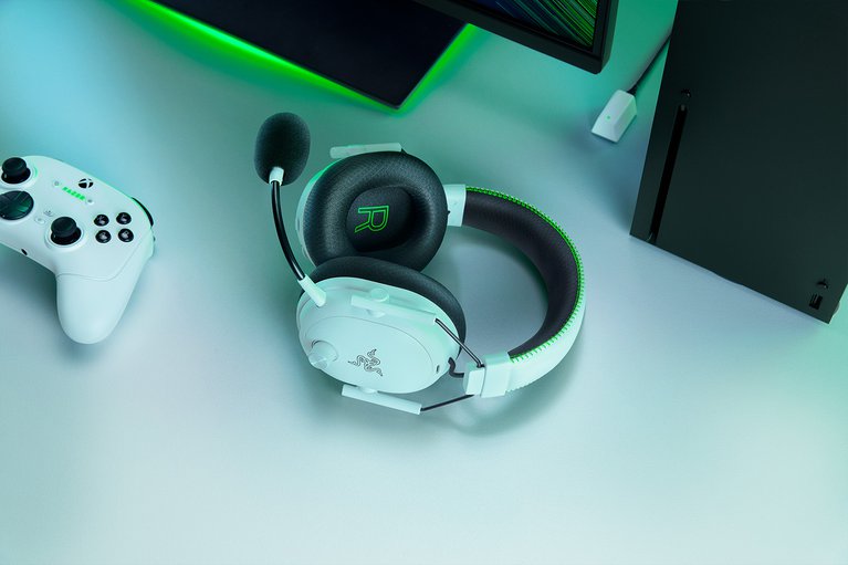 Razer BlackShark V3 Pro Xbox white wireless gaming headset, close-up detail