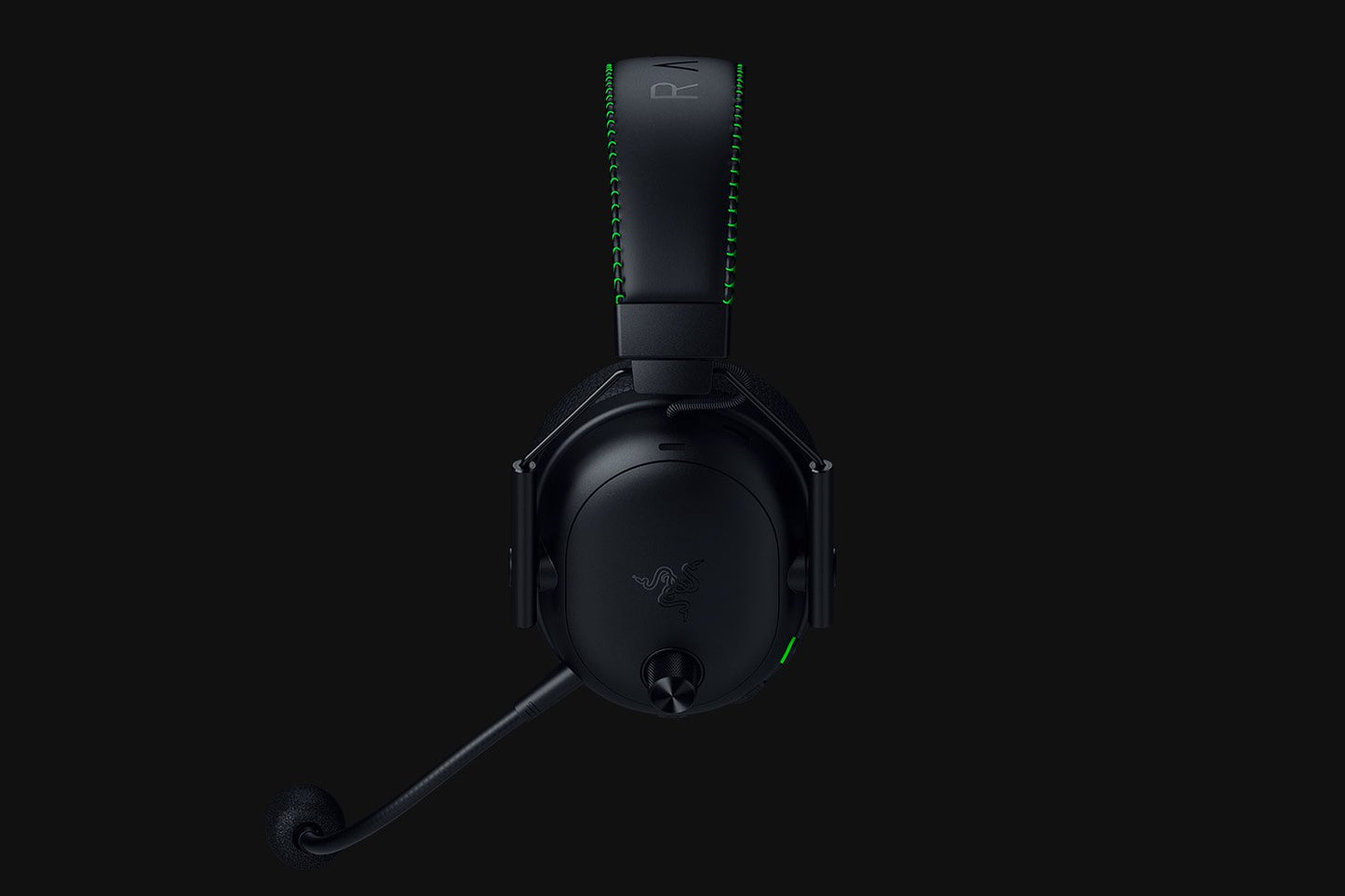 Razer BlackShark V3 Pro Xbox black gaming headset with detachable full-band mic