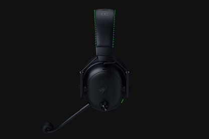 Razer BlackShark V3 Pro Xbox black gaming headset with detachable full-band mic