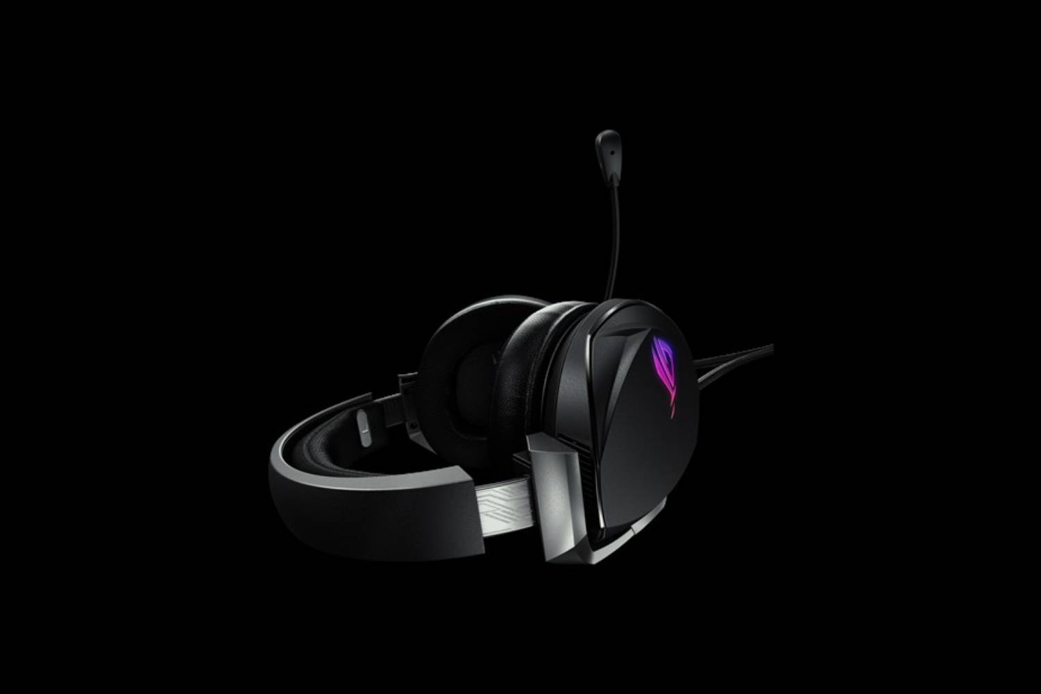 Asus ROG Theta 7.1 headphones